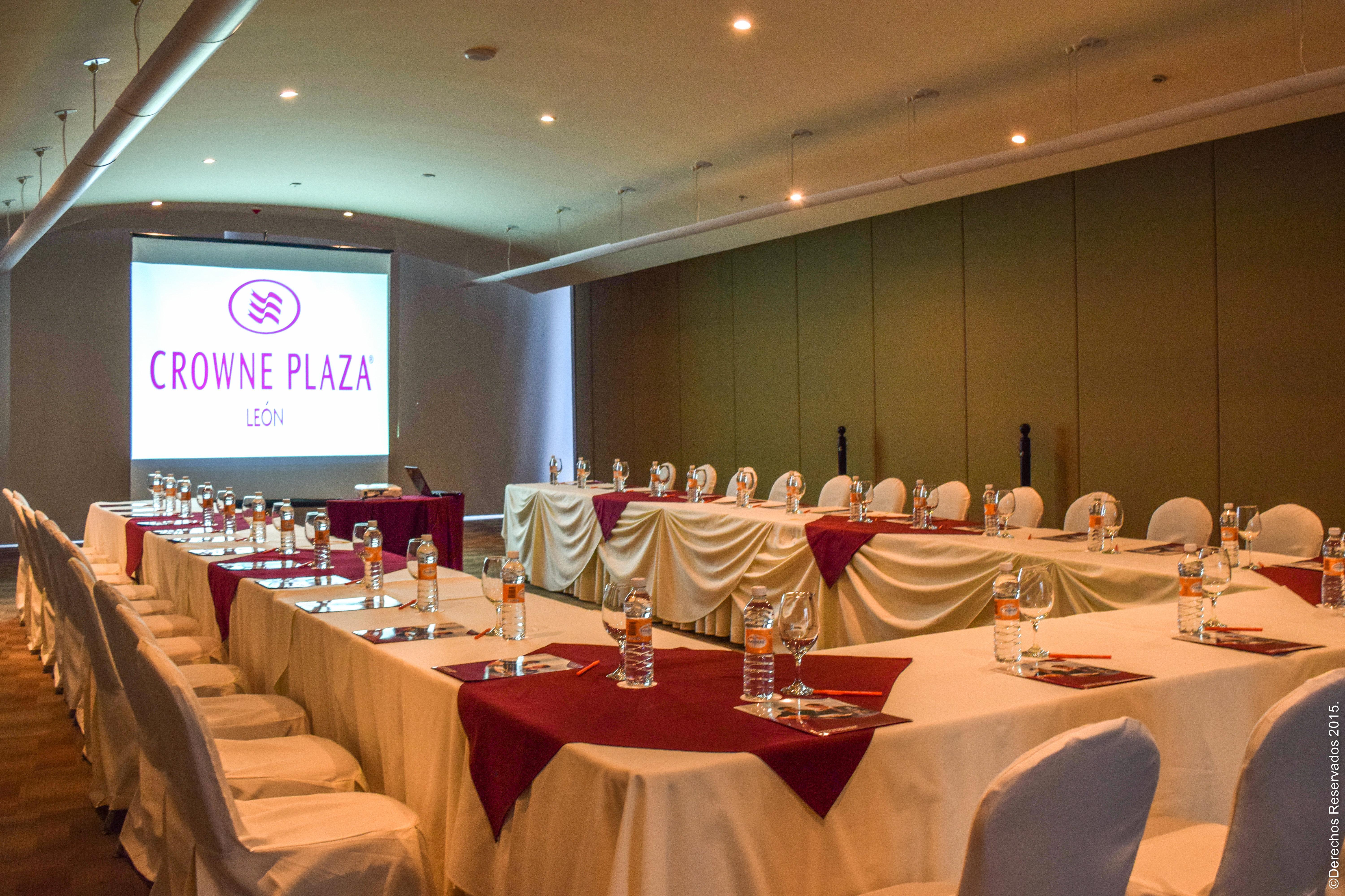 Crowne Plaza Leon By Ihg Hotell Exteriör bild