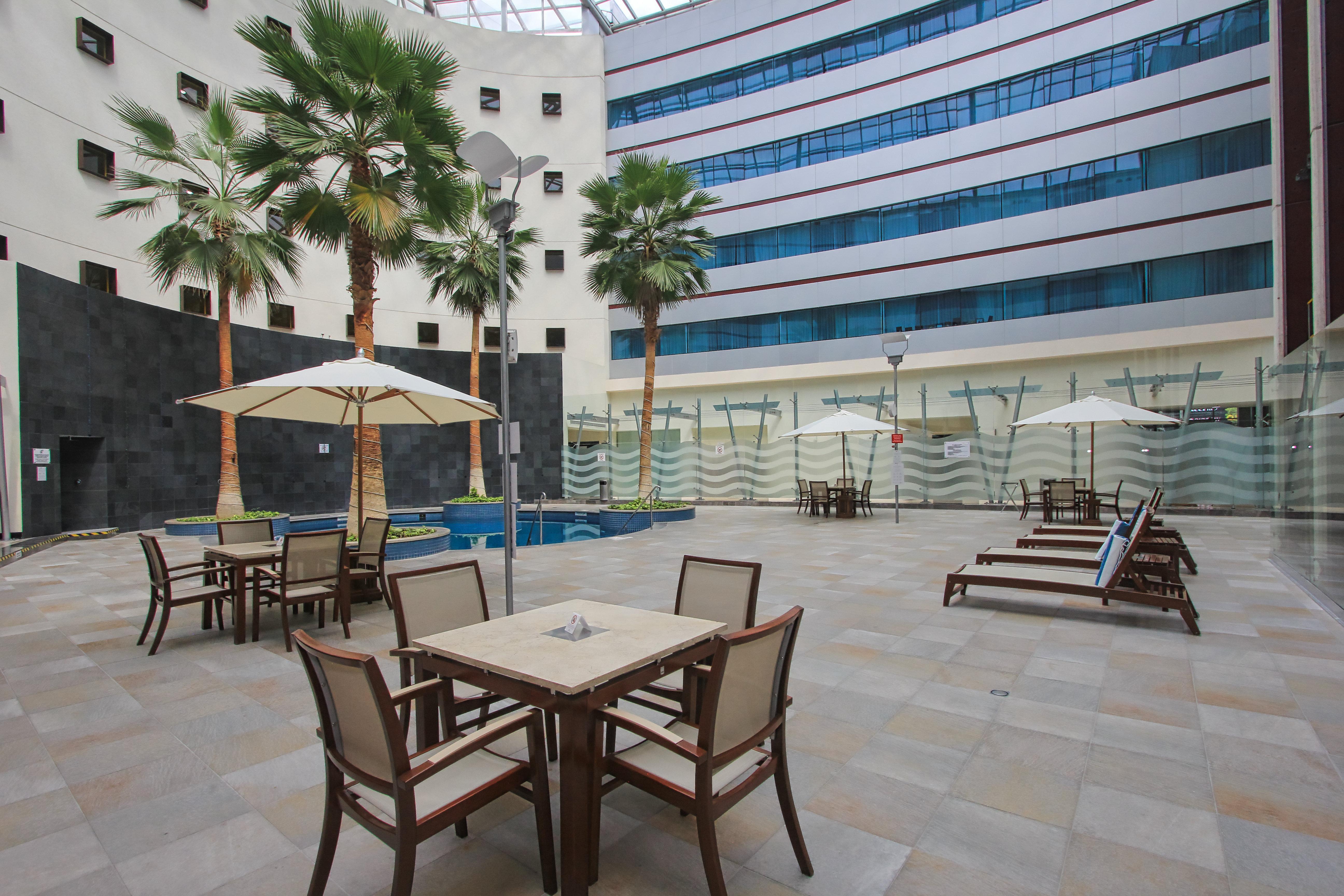Crowne Plaza Leon By Ihg Hotell Exteriör bild